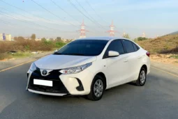 
										Toyota Yaris E full									